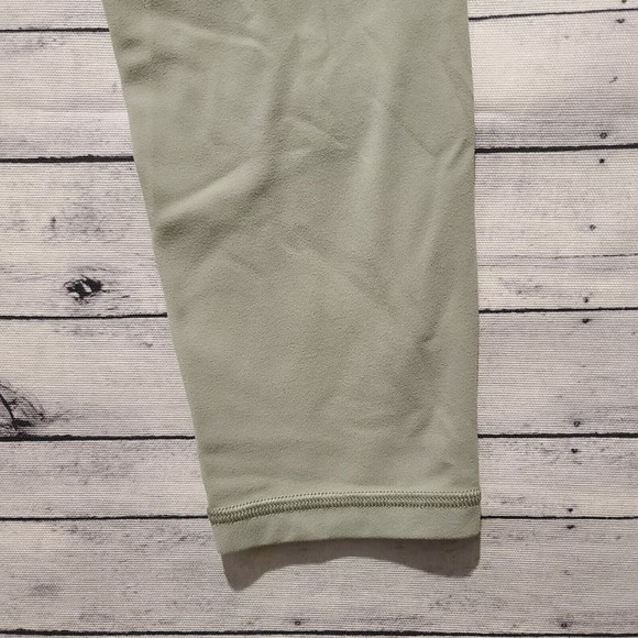 ATHLETA Stash Pocket Salutation 7/8 Tight Leggings Women Sz M Workout Yoga Pants - Picture 5 of 15